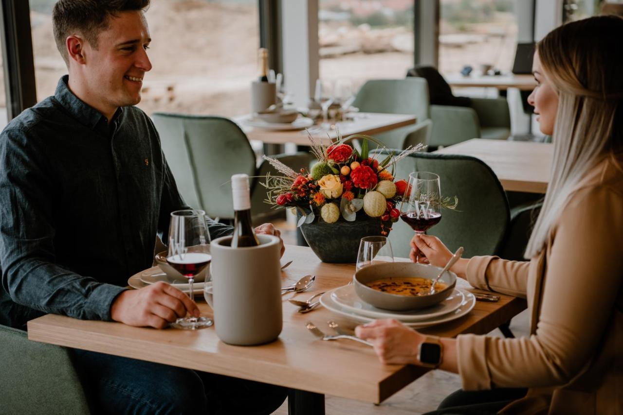 Weinzuhause Hotel-Restaurant-Vinothek Mommenheim Dış mekan fotoğraf