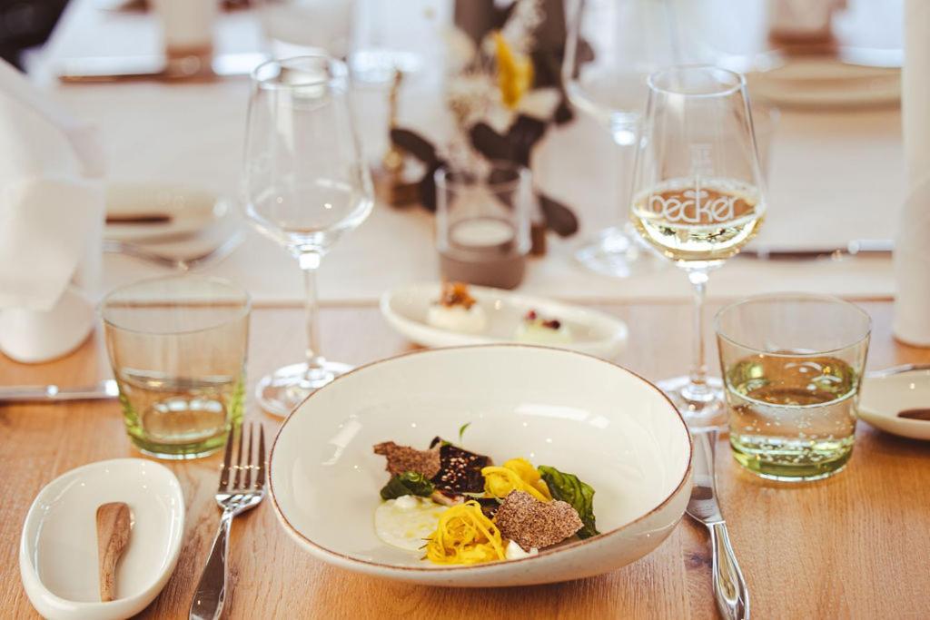 Weinzuhause Hotel-Restaurant-Vinothek Mommenheim Dış mekan fotoğraf