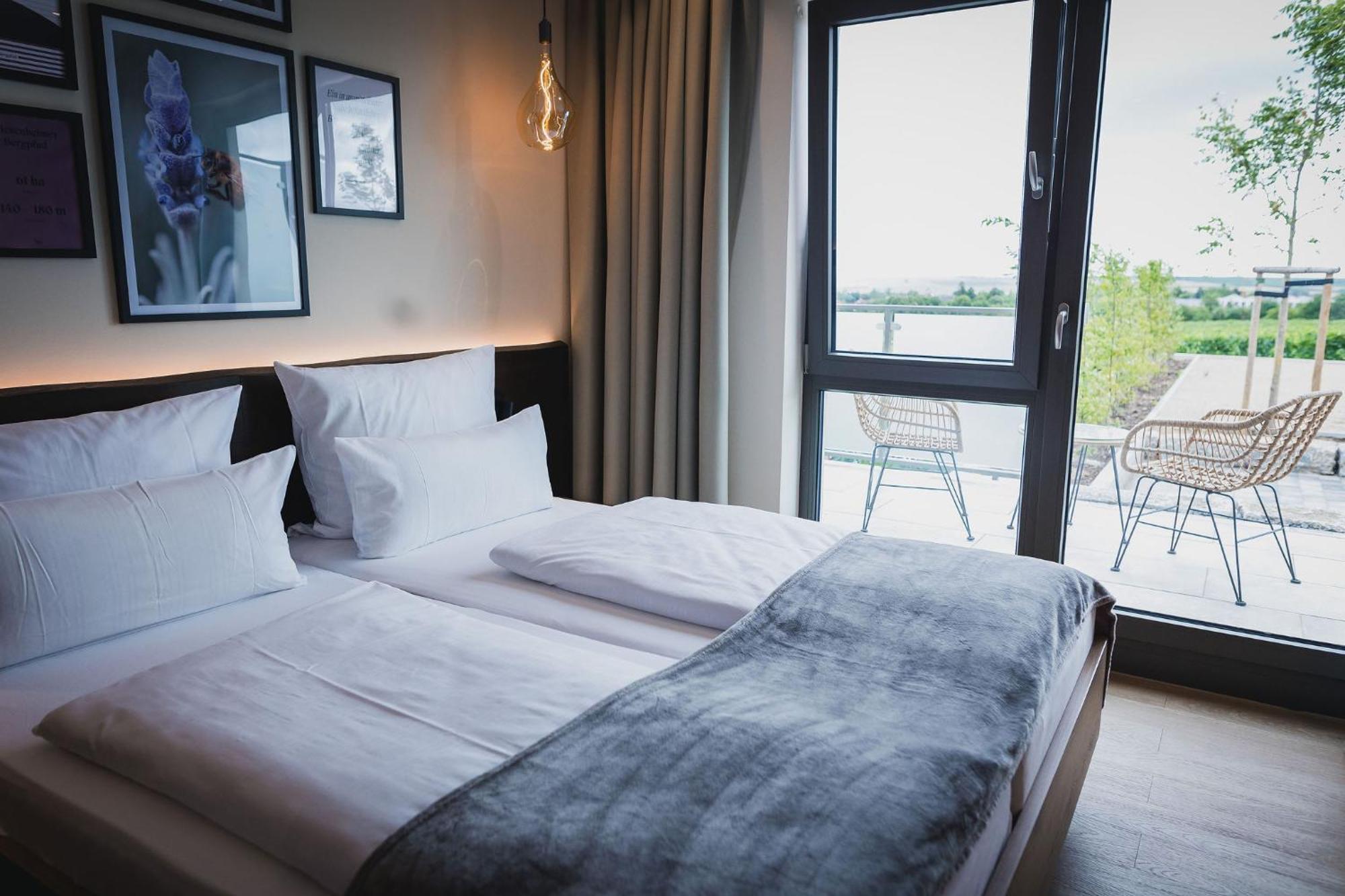 Weinzuhause Hotel-Restaurant-Vinothek Mommenheim Dış mekan fotoğraf