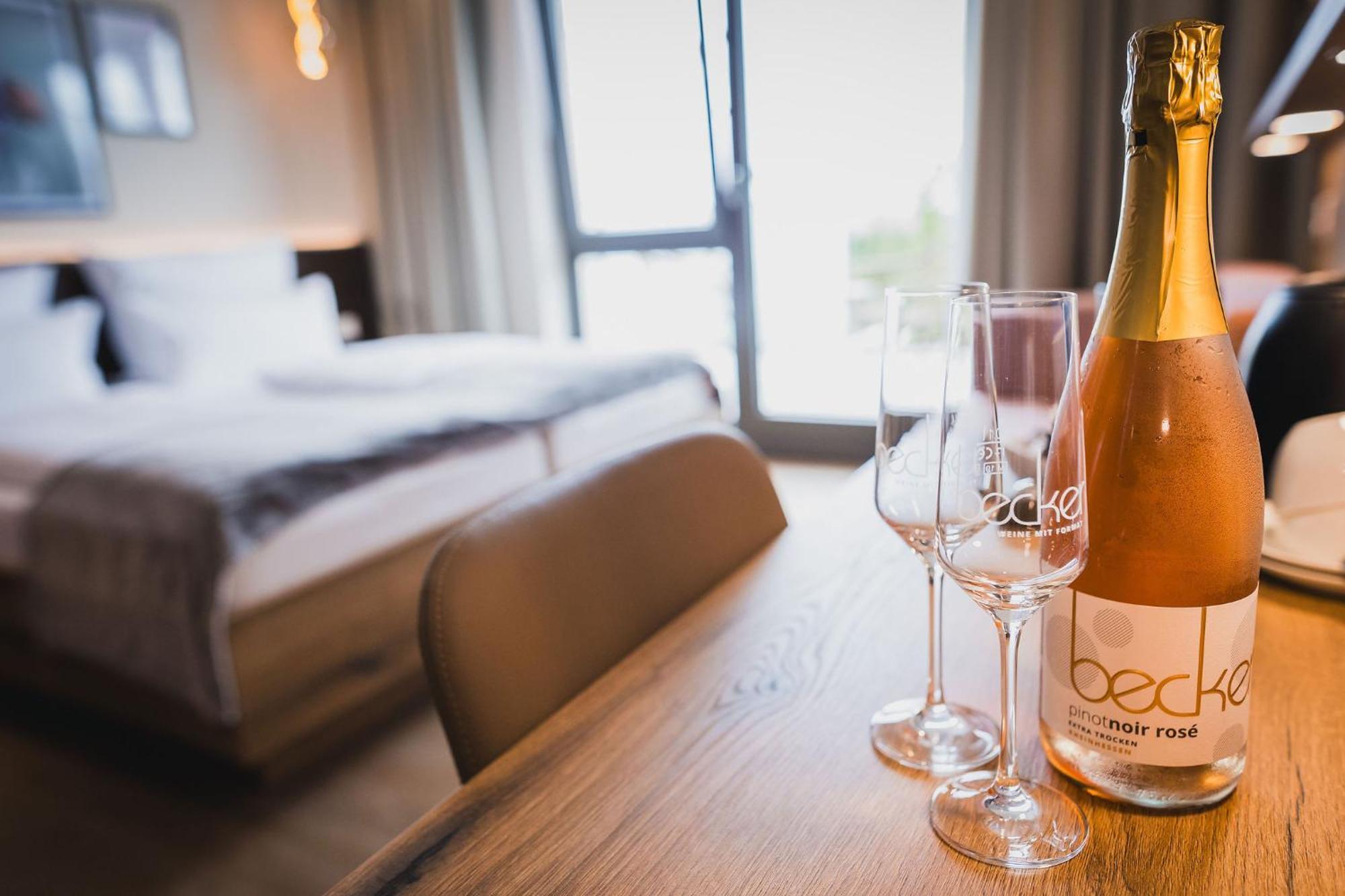 Weinzuhause Hotel-Restaurant-Vinothek Mommenheim Dış mekan fotoğraf